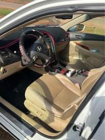 A picture of Lexus ES 350