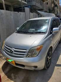 A picture of TOYOTA IST