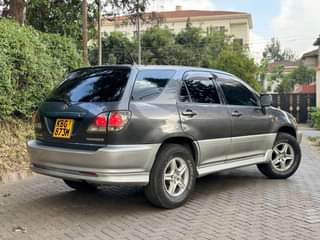 A picture of 2002 TOYOTA HARRIER