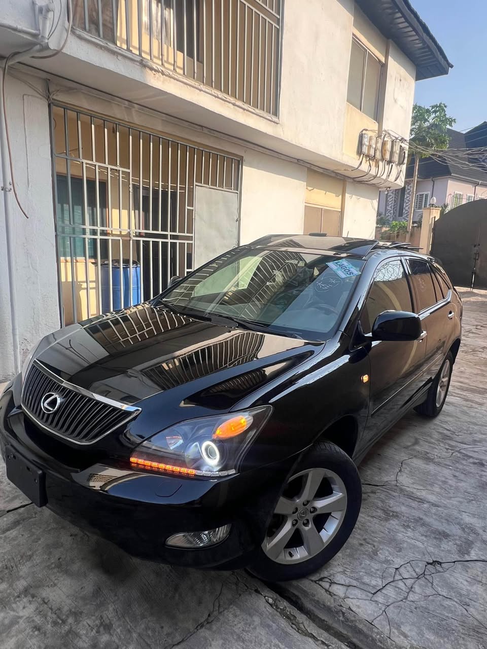 A picture of Lexus Rx350