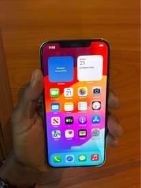 A picture of iPhone 12promax clean no reset