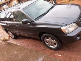 A picture of TOYOTA HIGHLANDER 2006 07 3 SEATER FOR SALE FOR 5MILLION