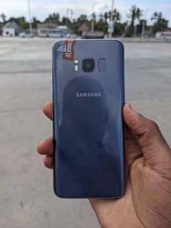 A picture of Samsung Galaxy S8 mpya sana ofa 215