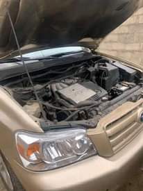 A picture of 06 highlander for sale