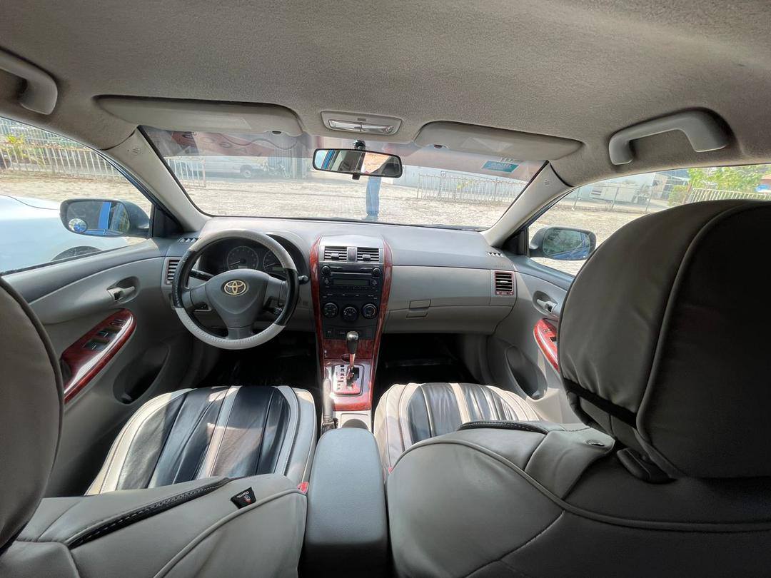 A picture of 2010 Toyota Corolla LE