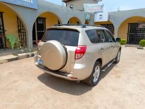 A picture of Toyota Rav 4 2006 Model available for sale at Ibadan