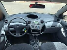 A picture of Yaris 2003