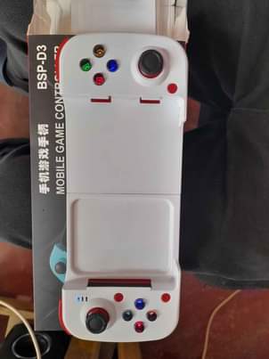 A picture of Mobile game controller