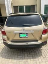 A picture of 5months used Highlander 20082013