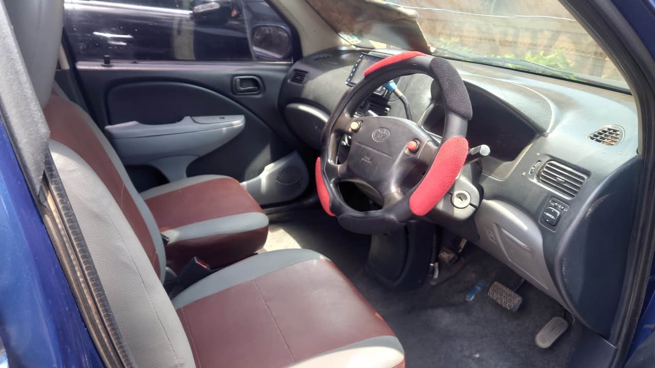A picture of Toyota Raum
