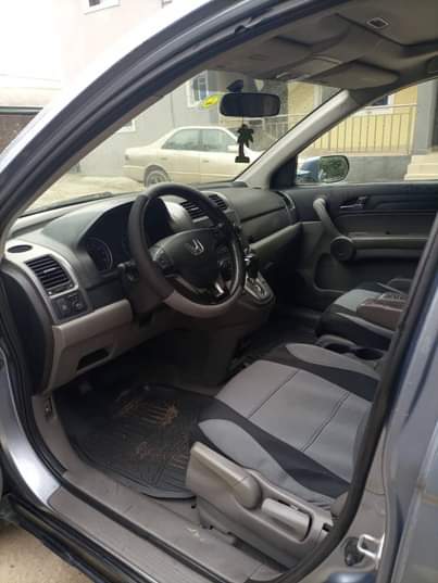 A picture of Honda CRV Pure first body with silent Engine and smooth