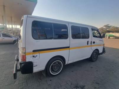 used nissan caravan