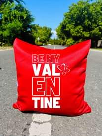 A picture of Valentine Pillow Red