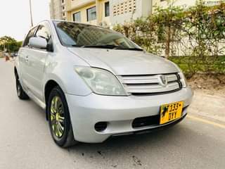 A picture of TOYOTA IST