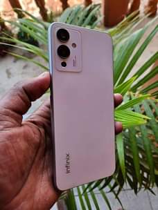 A picture of INFINIX NOTE 12