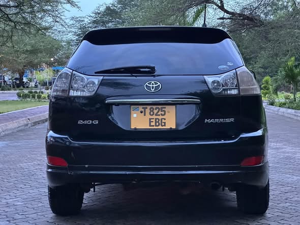 A picture of Toyota harrier for sale