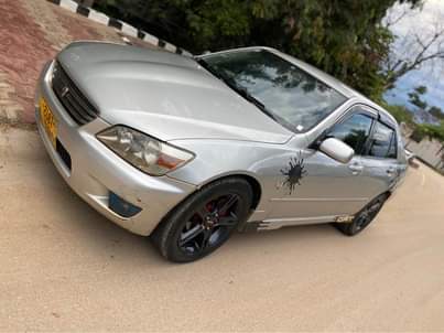 used toyota altezza