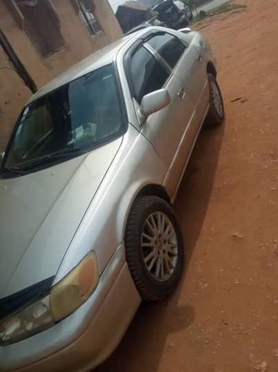 A picture of Toyota Camry drop light 2000