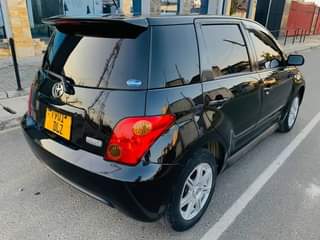 A picture of TOYOTA IST