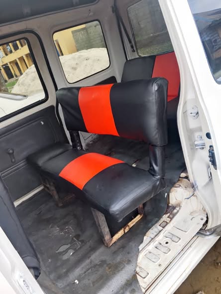 A picture of Registered Neatly Used mini bus Hijet new engine perfect gear