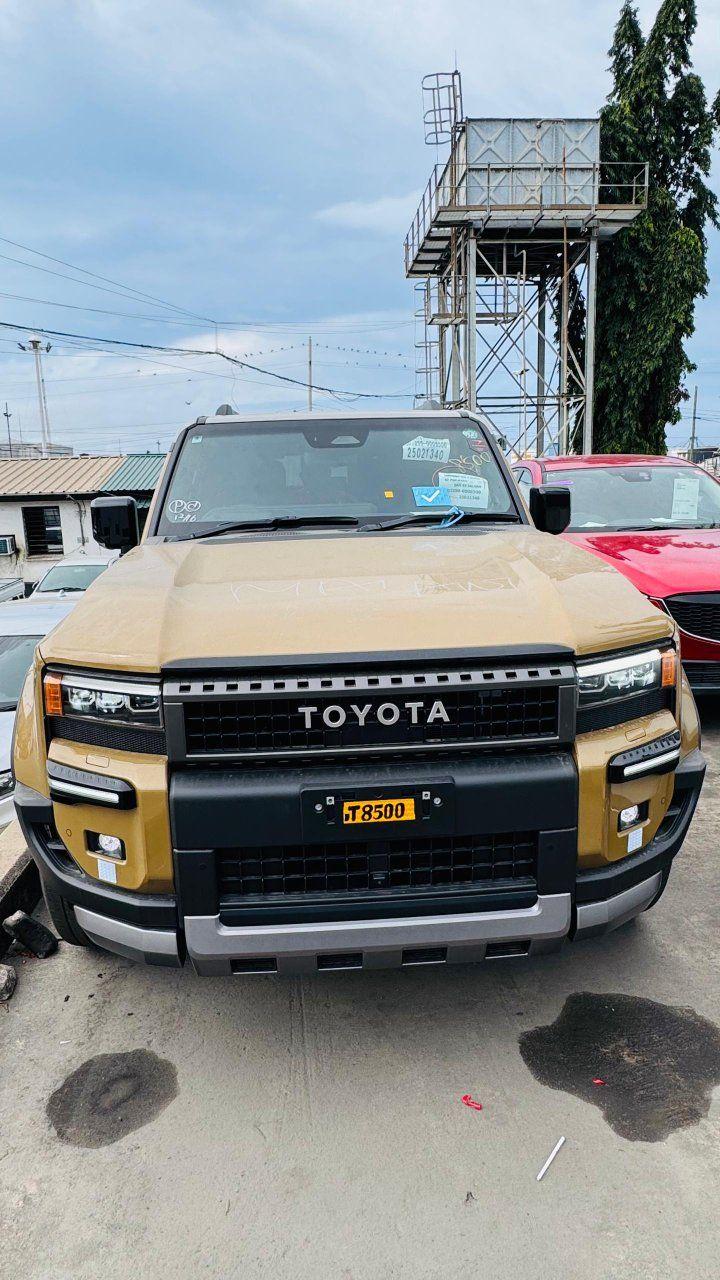 toyota land cruiser