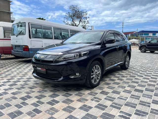 A picture of 2014 Toyota Harrier
