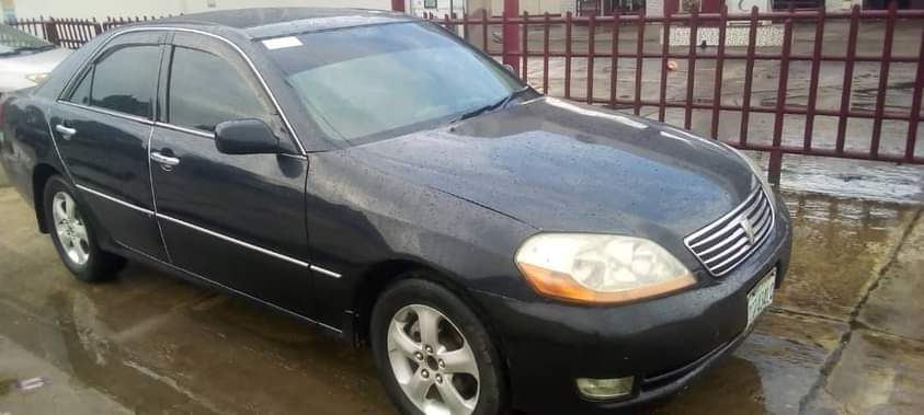 A picture of Lucky buyer Toyota mark ii Very very neat first body