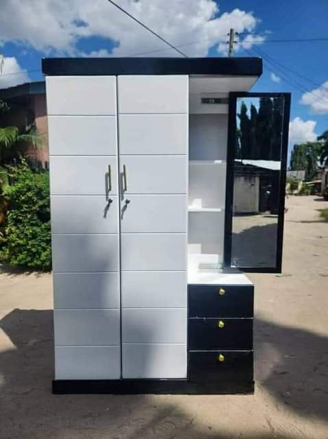 A picture of Kabati Slide Mirror