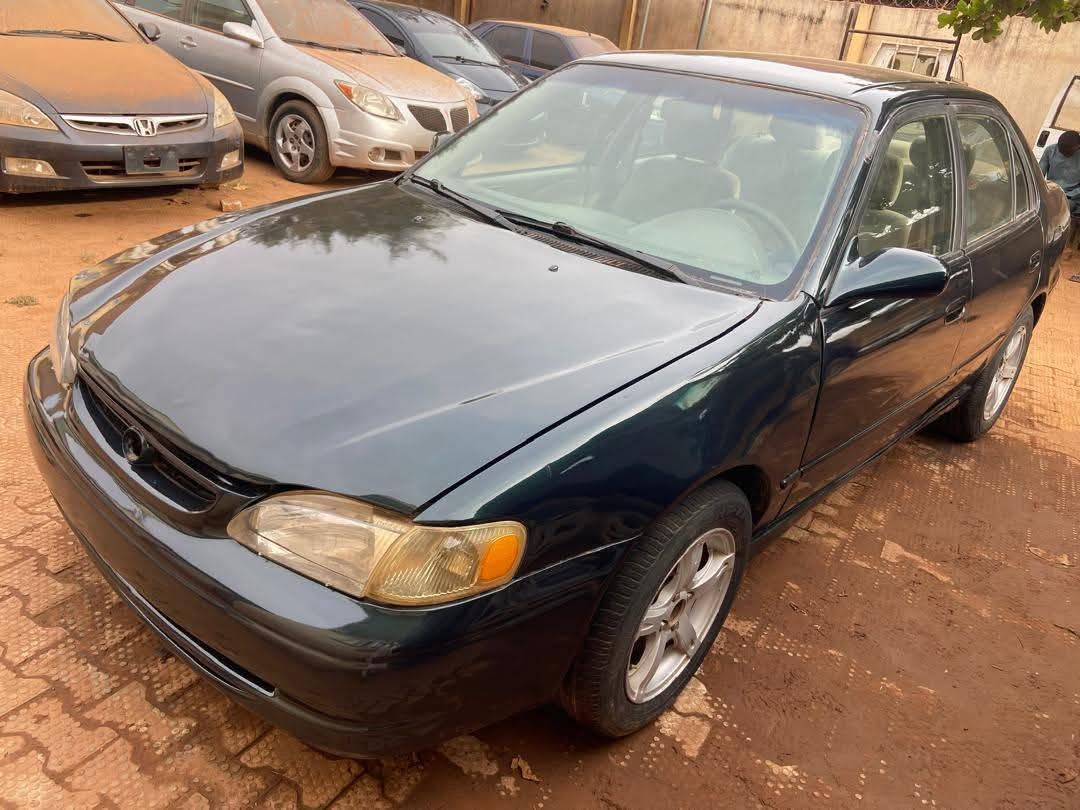 A picture of 2000 Corolla 20000