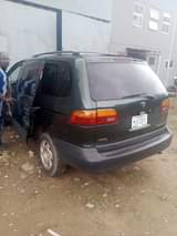 A picture of 2003 Toyota sienna