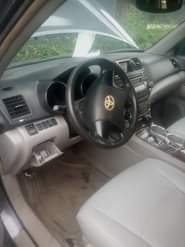 A picture of Dealers market Toyota Highlander 08 model Engine gear and ac