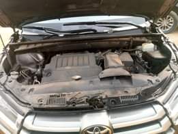 A picture of 2016 2017 Toyota Highlander Limited edition A month mistakenly registered