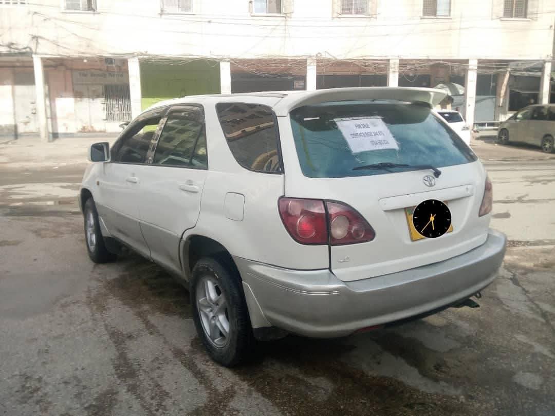 A picture of 2004 Toyota toyota