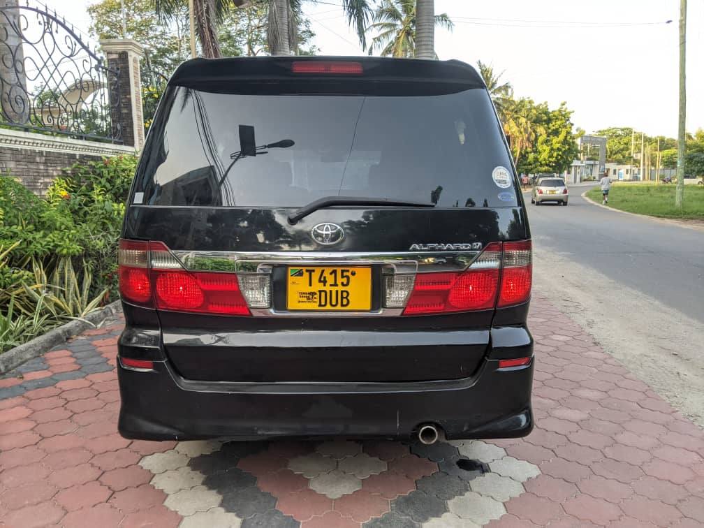 A picture of Toyota Alphard