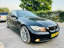 A picture of BMW 3 SERIES