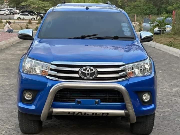 used toyota hilux