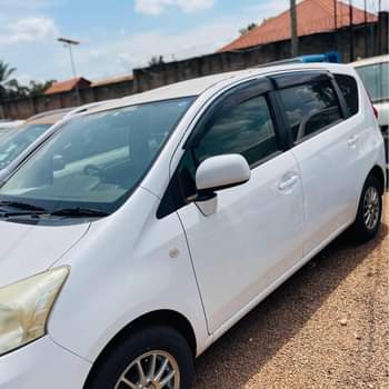 A picture of TOYOTA PASSO CETTE 7 SITTER
