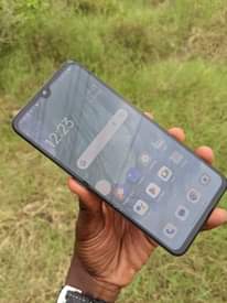 A picture of nauza oppo A73 rom6 gb 128