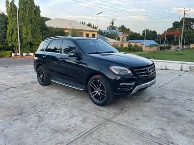 A picture of DISTRESS SALES FOREIGN USED ML350 2012 MERCEDES BENZ WITH ORIGINAL