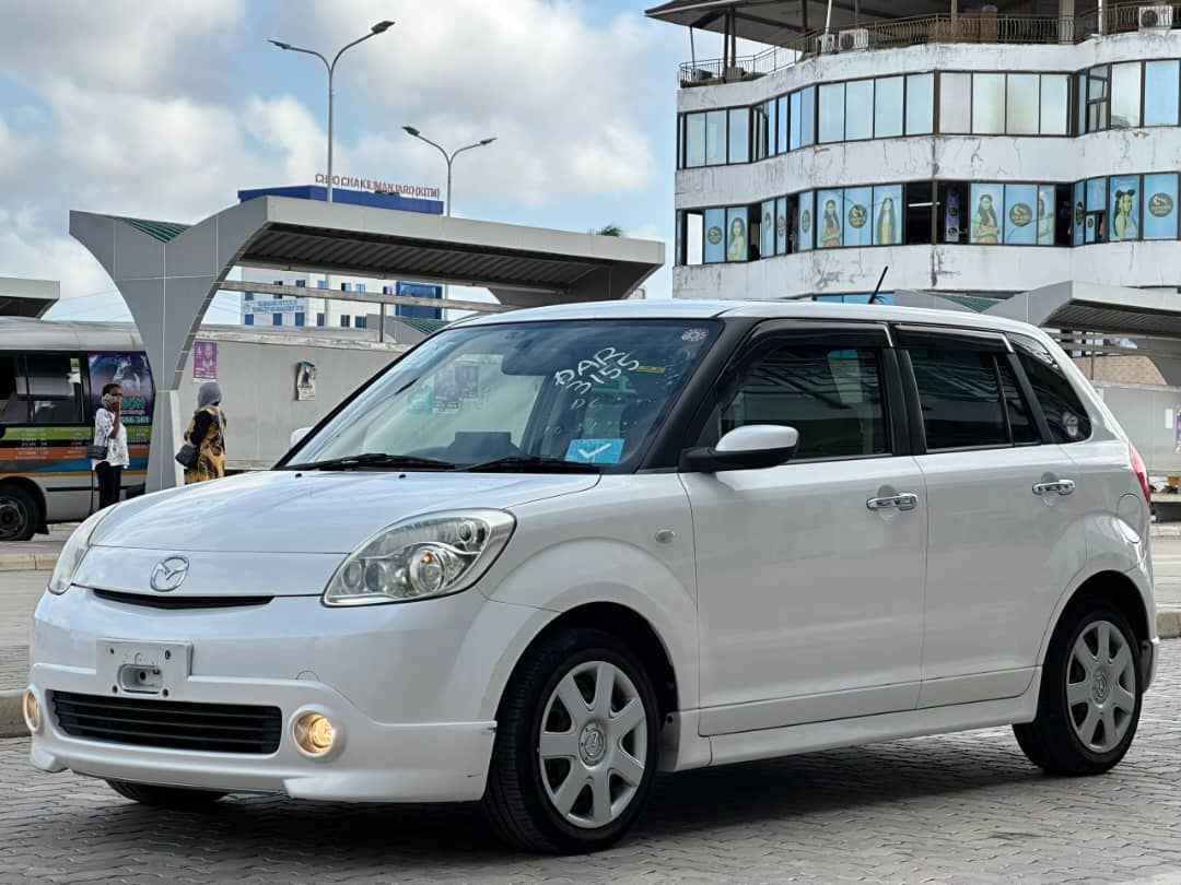 A picture of MAZDA VERISA