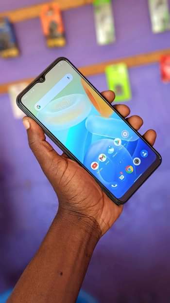 A picture of Vivo y16