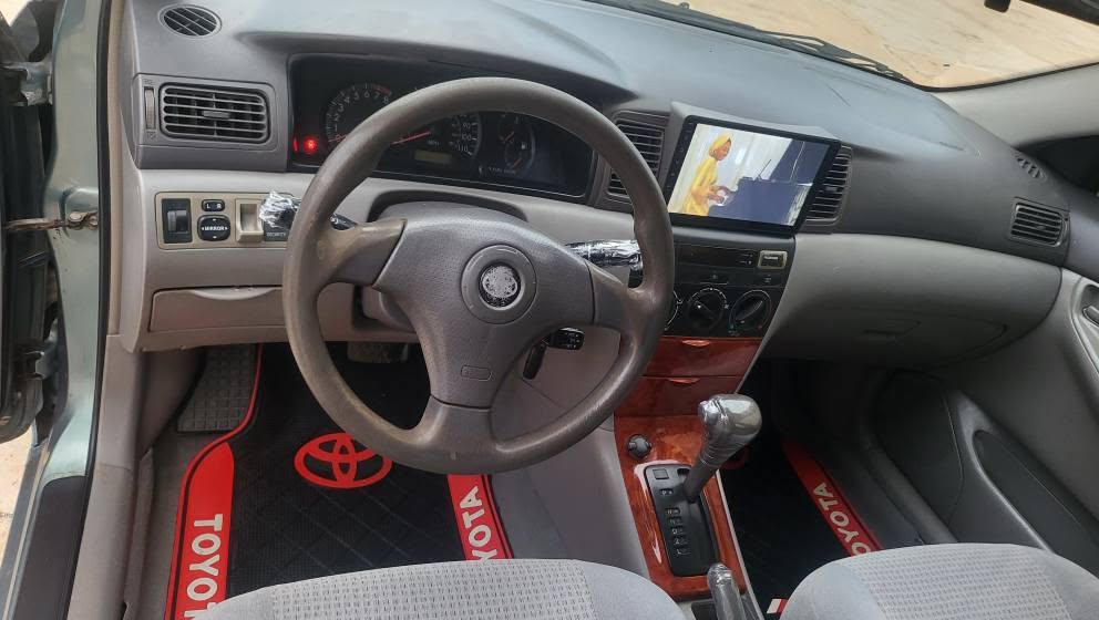 A picture of Toyota Corolla LE