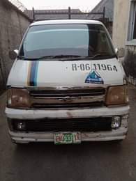 A picture of Neat hijet mini bus with sound engine and smooth transmission