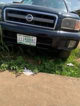 A picture of 2004 Nissan pathfinder