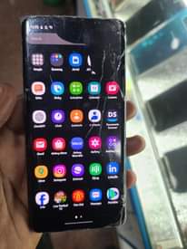 A picture of SAMSUNG S10 AT 170000