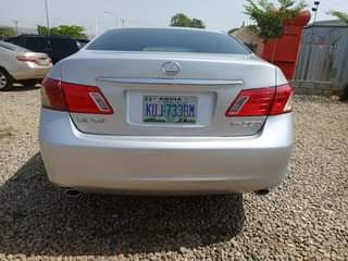 A picture of 2009 010 ES350