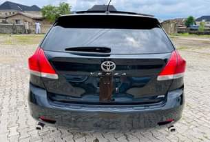 A picture of TOYOTA VENZA 2010 FULLEST OPTION