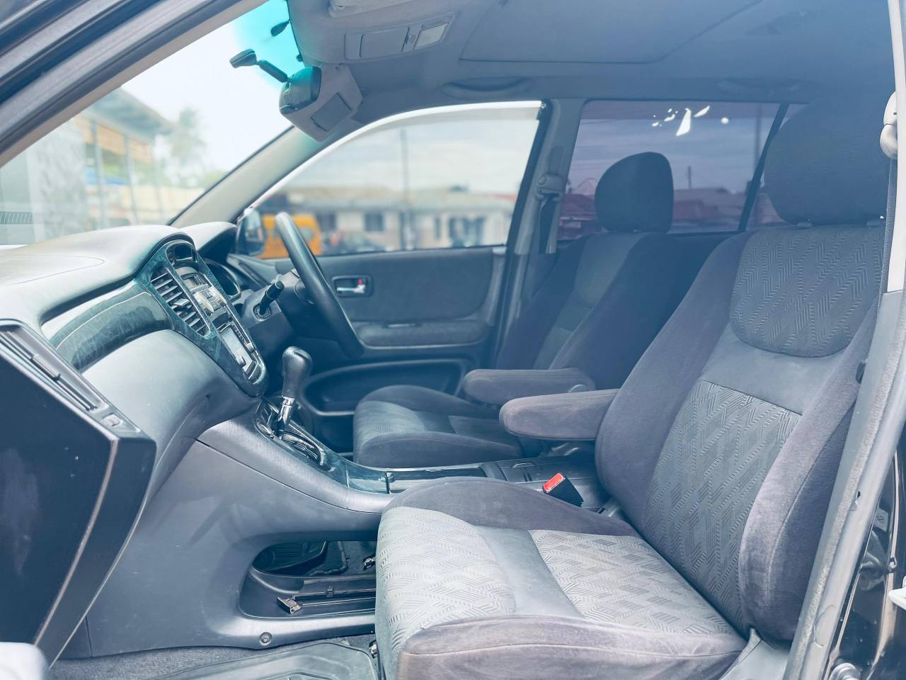 A picture of TOYOTA KLUGER