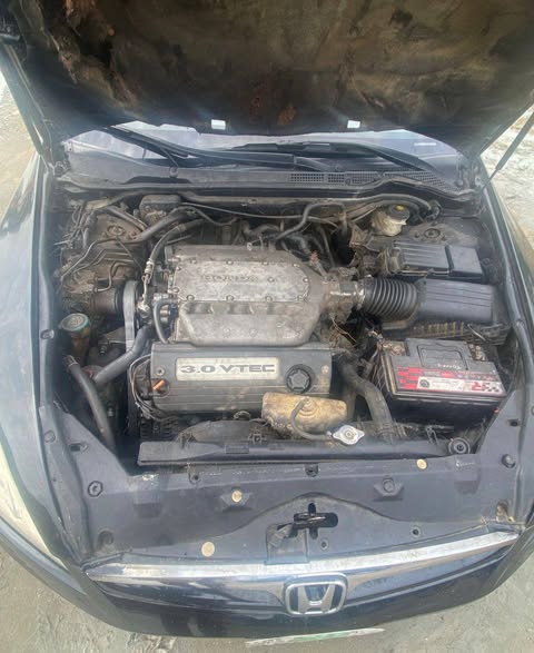 A picture of HONDA D C