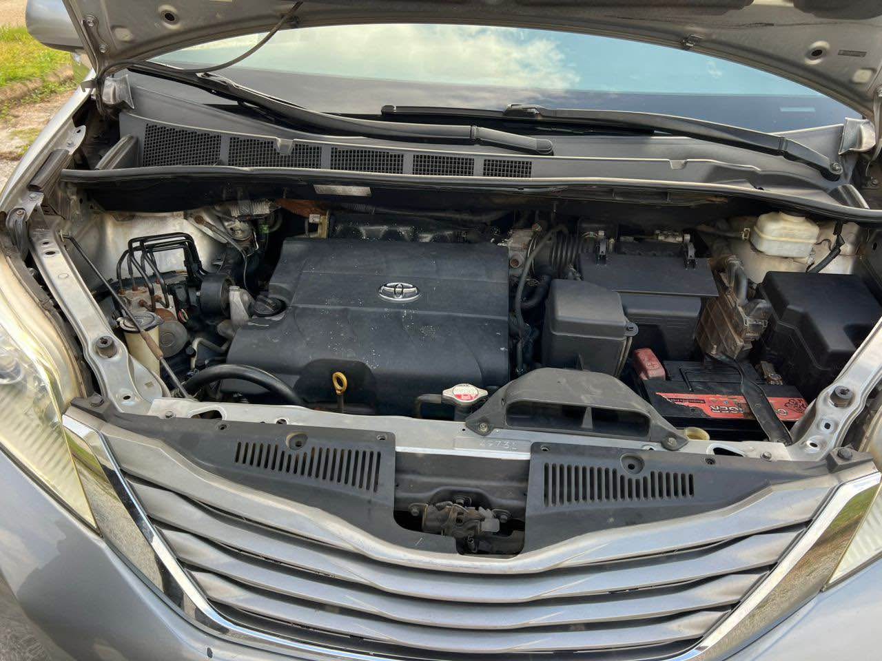 A picture of TOYOTA SEINNA